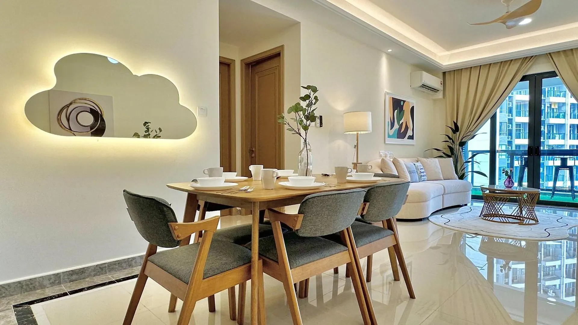 Apartment R&F Princess Cove Phase 2 Seine Region Near Ciq By Stayrene Johor Bahru Malaysia