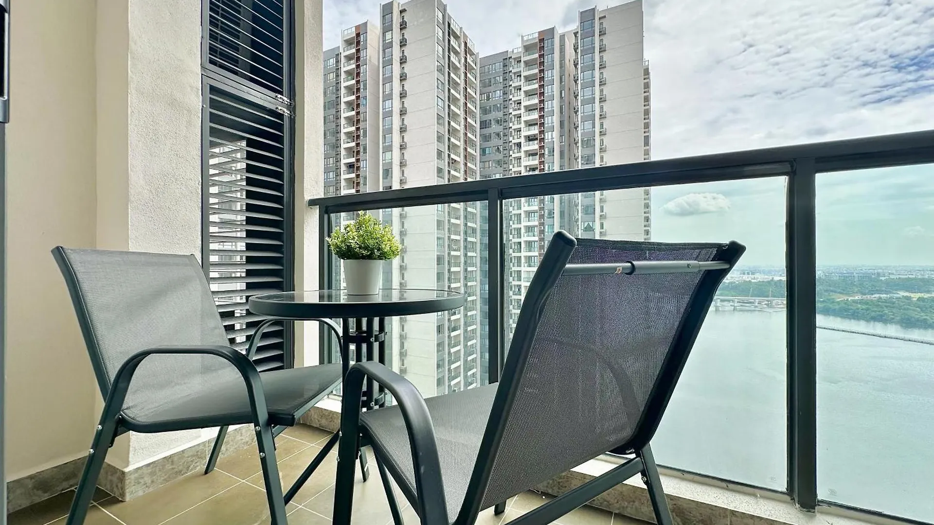 R&F Princess Cove Phase 2 Seine Region Near Ciq By Stayrene Johor Bahru 0*,