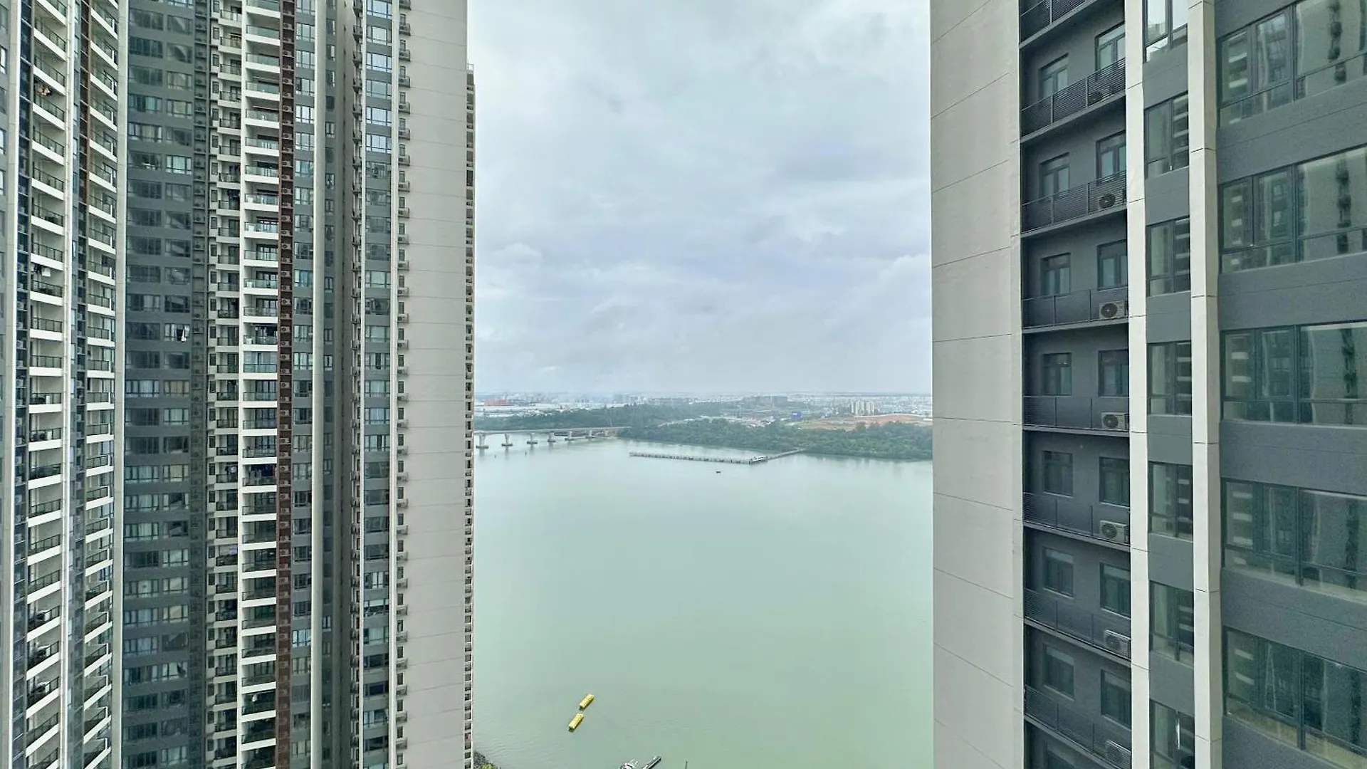 Apartment R&F Princess Cove Phase 2 Seine Region Near Ciq By Stayrene Johor Bahru
