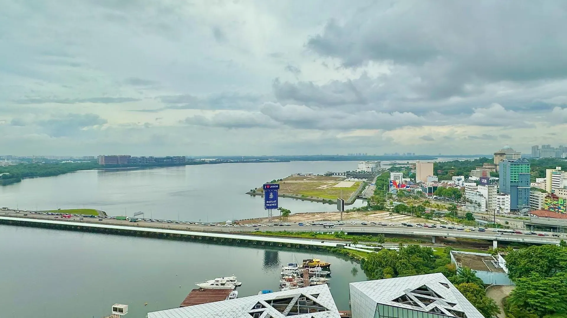 R&F Princess Cove Phase 2 Seine Region Near Ciq By Stayrene Johor Bahru