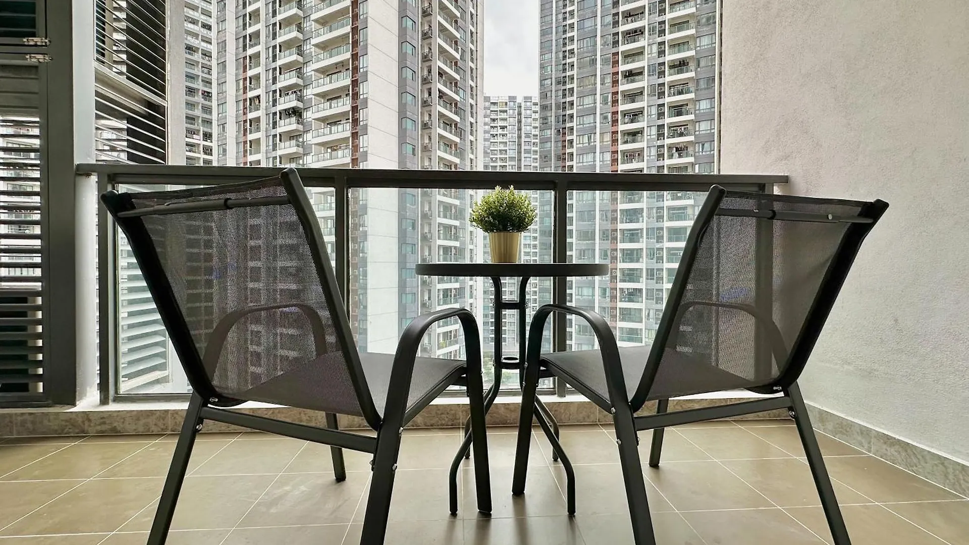 R&F Princess Cove Phase 2 Seine Region Near Ciq By Stayrene Johor Bahru 0*,