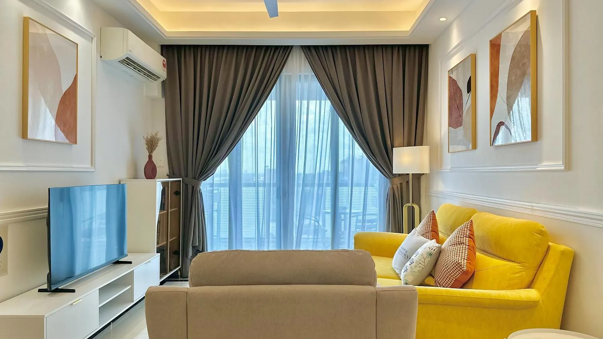 R&F Princess Cove Phase 2 Seine Region Near Ciq By Stayrene Johor Bahru